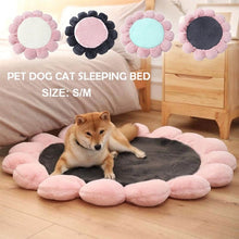 Load image into Gallery viewer, Warm Pet Bed Cute Flower Shape Cushion for Cats Dogs