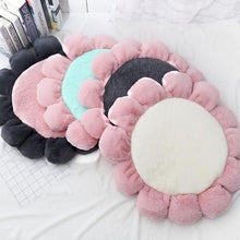 Load image into Gallery viewer, Warm Pet Bed Cute Flower Shape Cushion for Cats Dogs