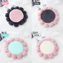Load image into Gallery viewer, Warm Pet Bed Cute Flower Shape Cushion for Cats Dogs