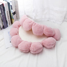 Load image into Gallery viewer, Warm Pet Bed Cute Flower Shape Cushion for Cats Dogs