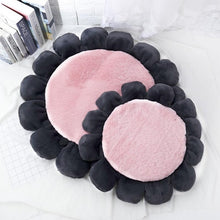 Load image into Gallery viewer, Warm Pet Bed Cute Flower Shape Cushion for Cats Dogs